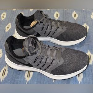 Nike Women’s Running Shoes Size 11
